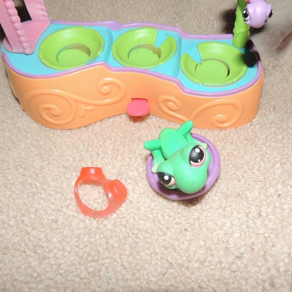 Littlest Pet Shop - "Leapin Lagoon" - Picture 4 of 5